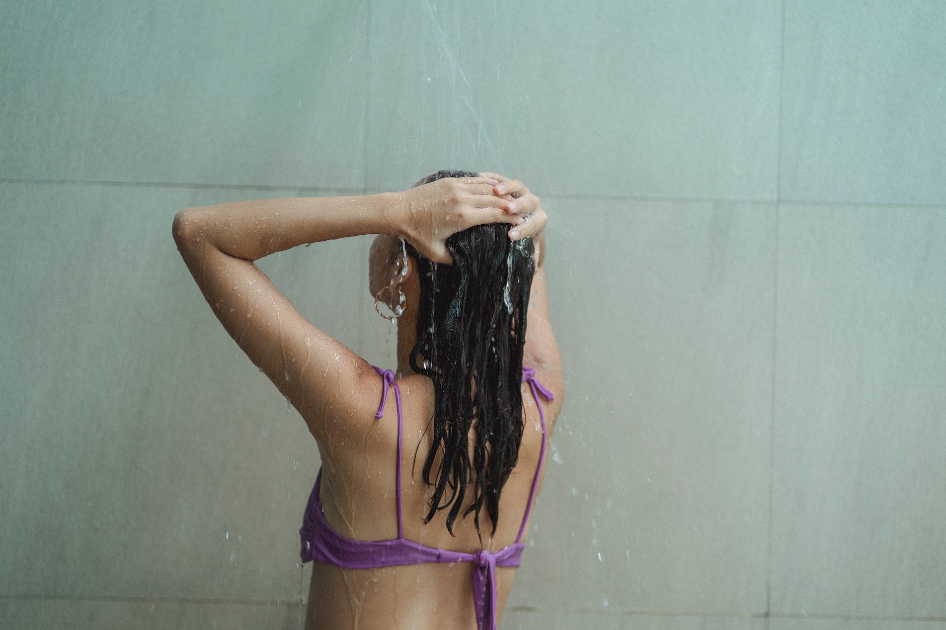 How to Wash Your Hair the Right Way to Prevent Excessive Shedding